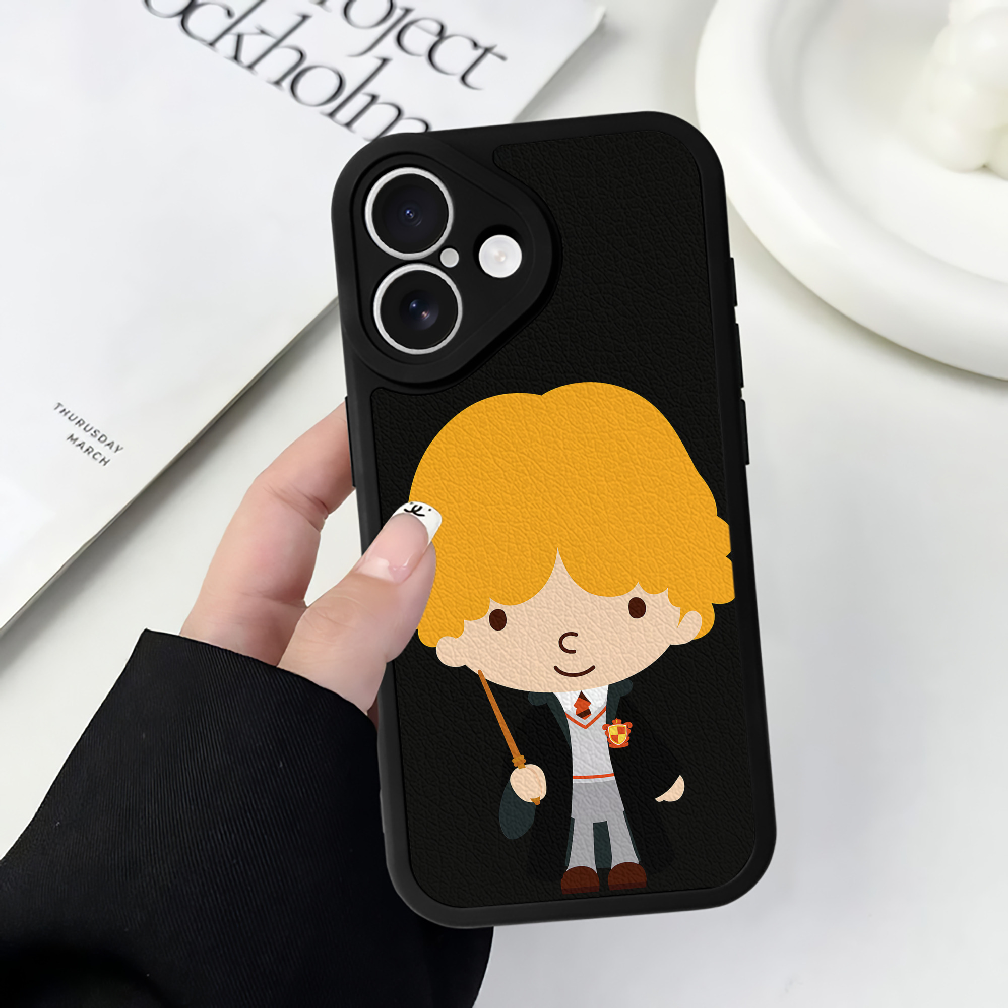 （画像用） Harry Potter ハリー・ポッターシリーズ 【iPhone 16シリーズ対応】シリコンスマホケース（レザー調） 材質：シリコン